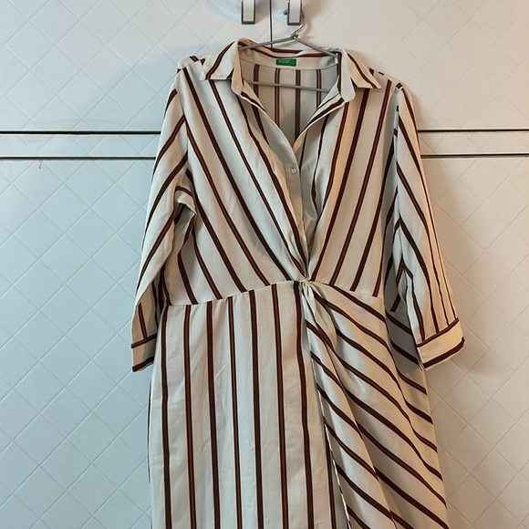 Shirt dress - Picture 2 of 5